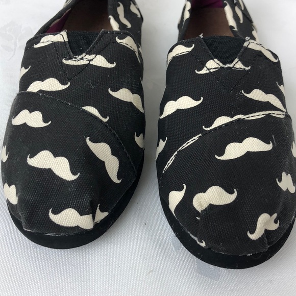 Madden Girl Black Mustache Print Slip On Casual Shoes Size 7 - Picture 5 of 7